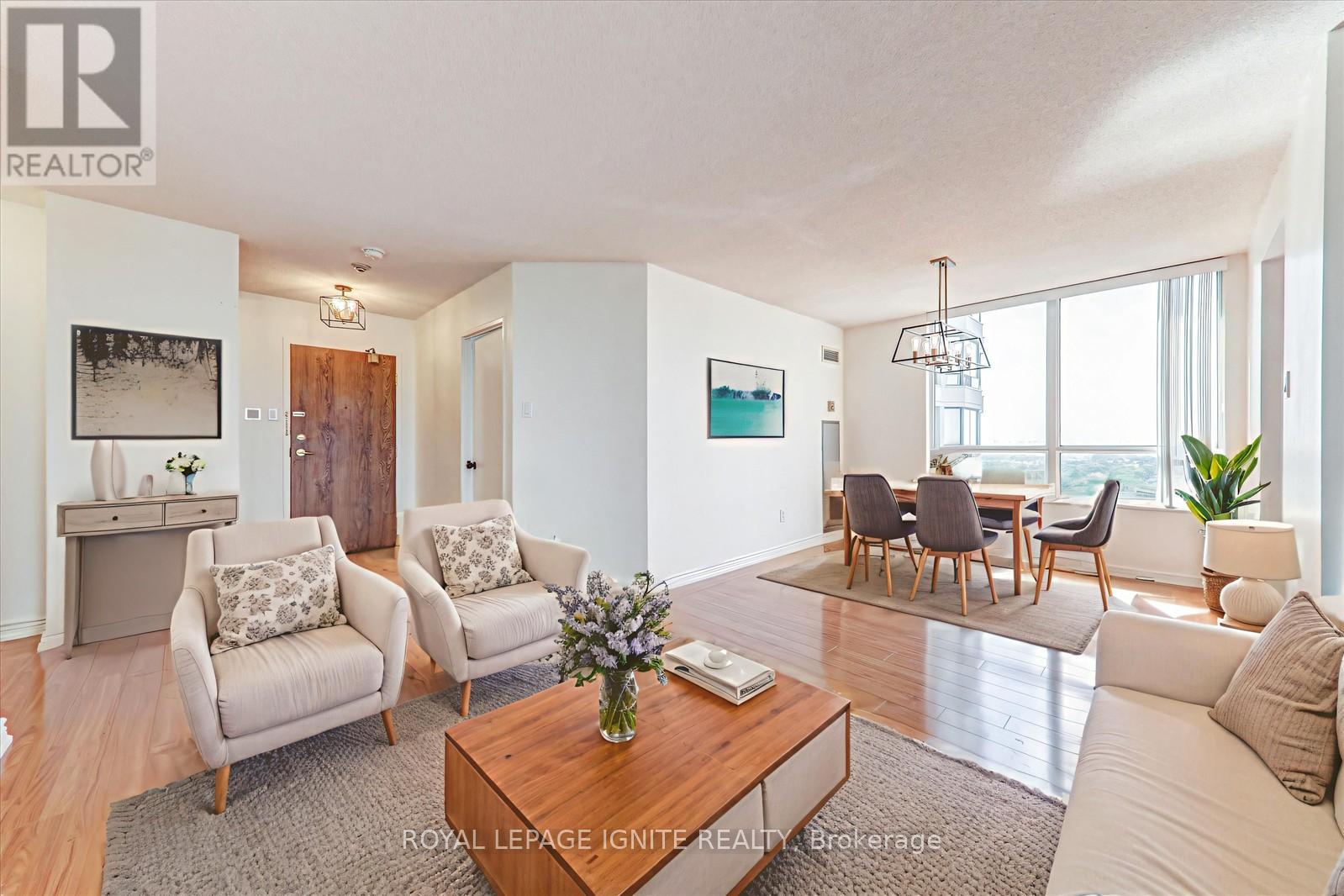 Photo 5 of 1801 330 Alton Towers Circle, Toronto ON