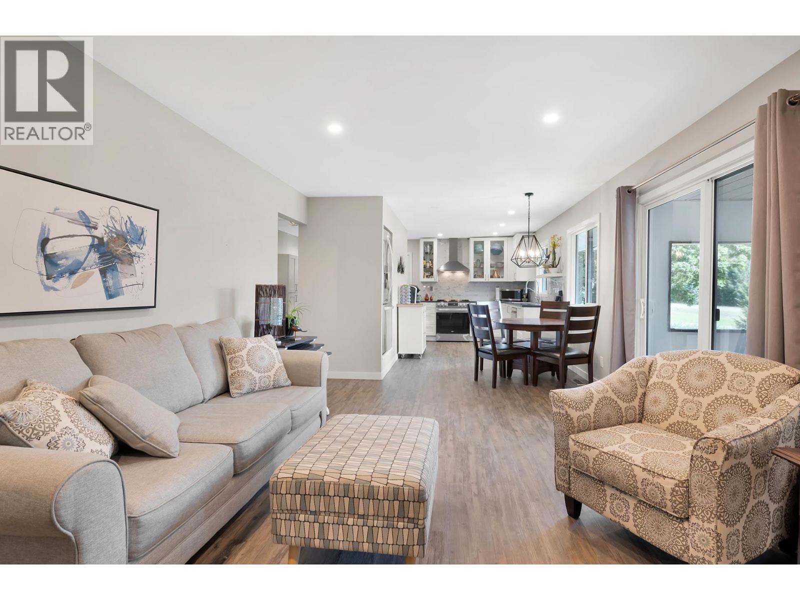 Photo 11 of 312 Foote Road, Clearwater BC