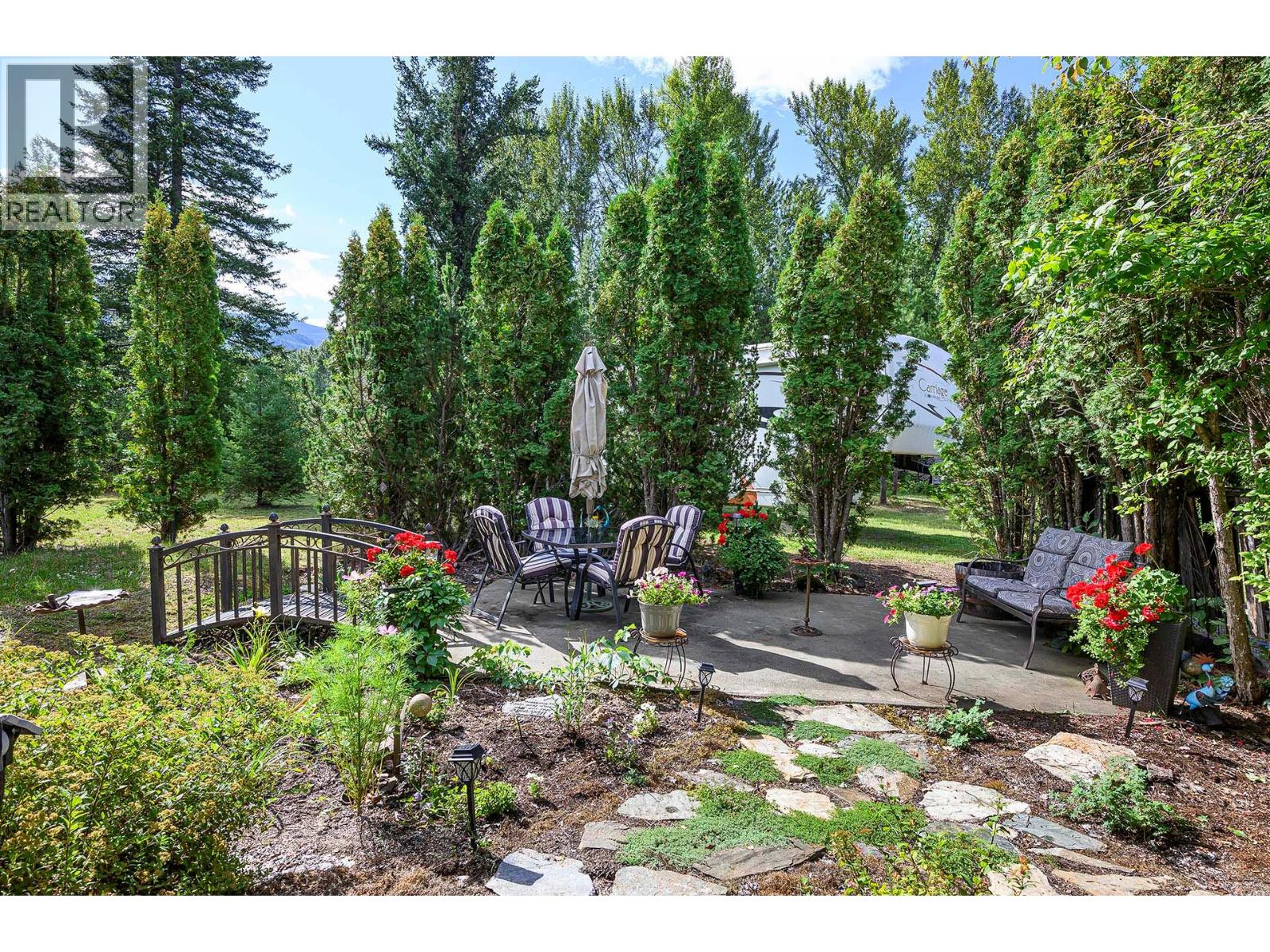 Photo 3 of 312 Foote Road, Clearwater BC