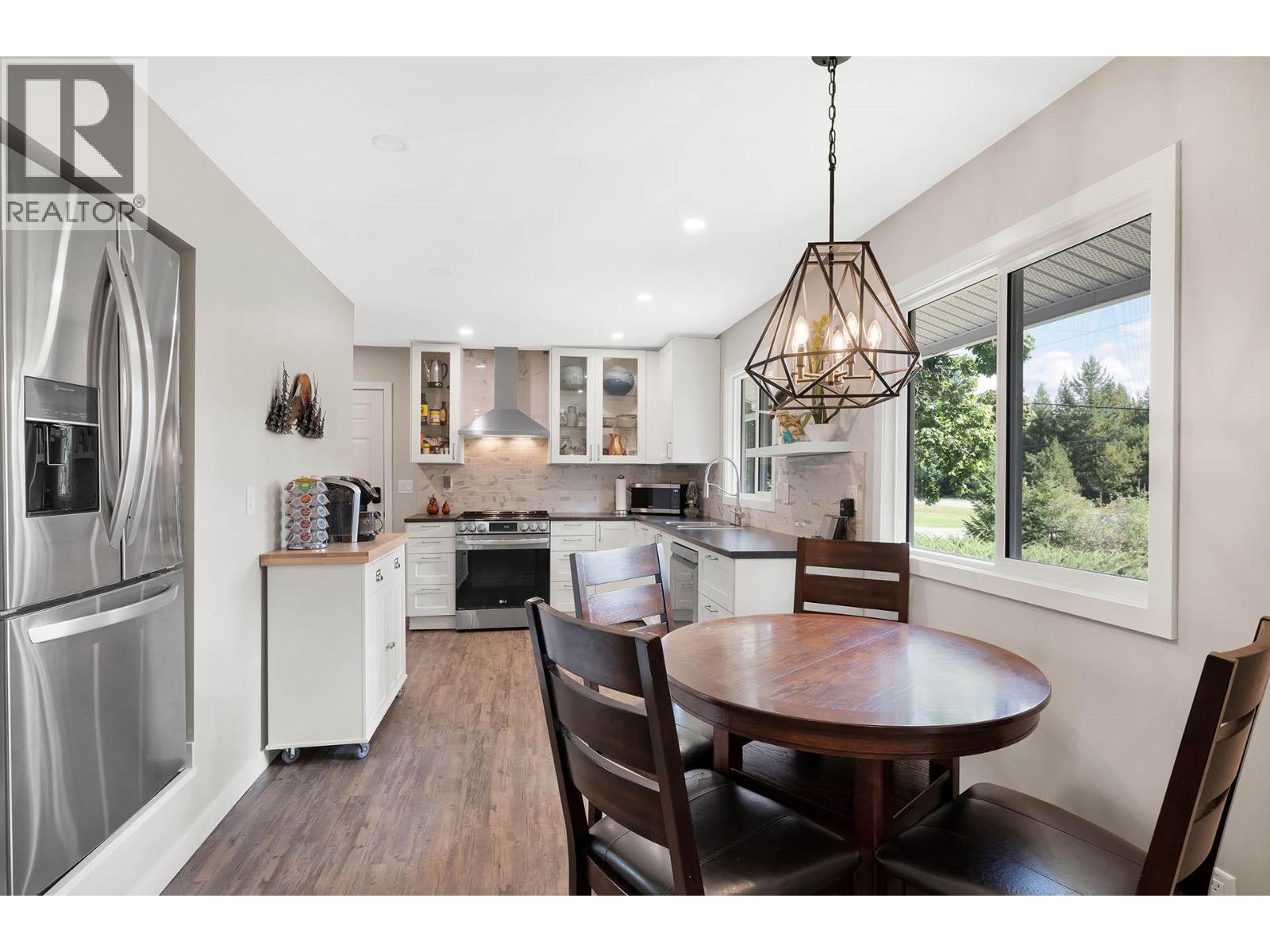 Photo 8 of 312 Foote Road, Clearwater BC
