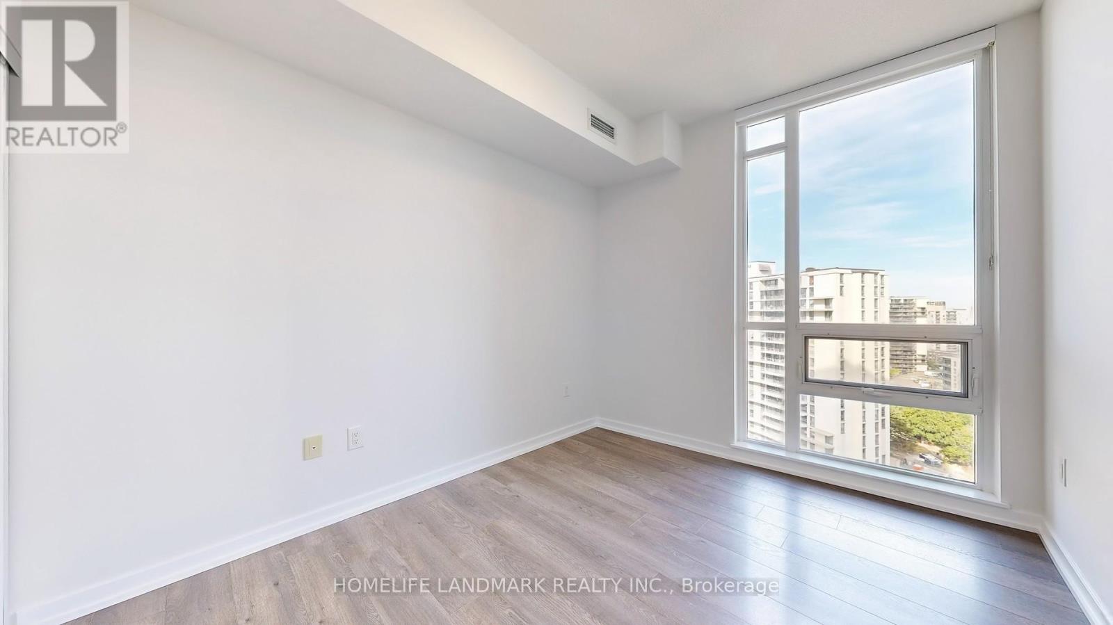 Photo 12 of 1208 66 Forest Manor Road, Toronto ON