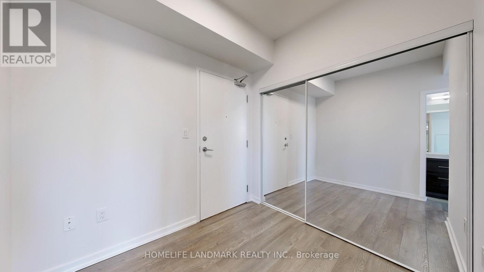 Photo 25 of 1208 66 Forest Manor Road, Toronto ON