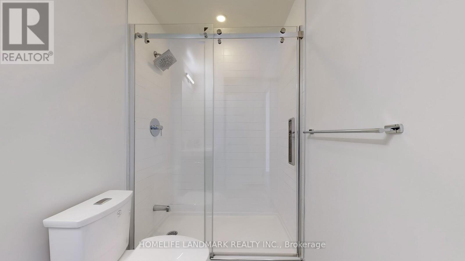 Photo 26 of 1208 66 Forest Manor Road, Toronto ON