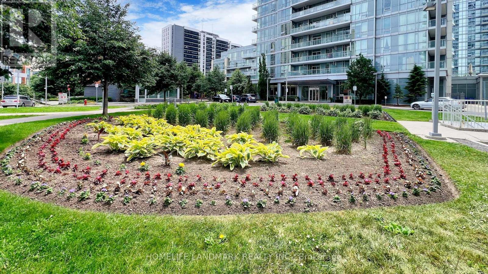 Photo 19 of 1208 66 Forest Manor Road, Toronto ON