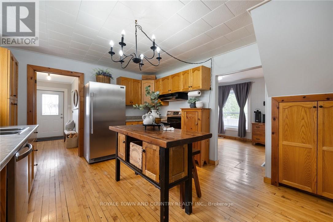 Photo 15 of 1320 Heights Road, Kawartha Lakes ON