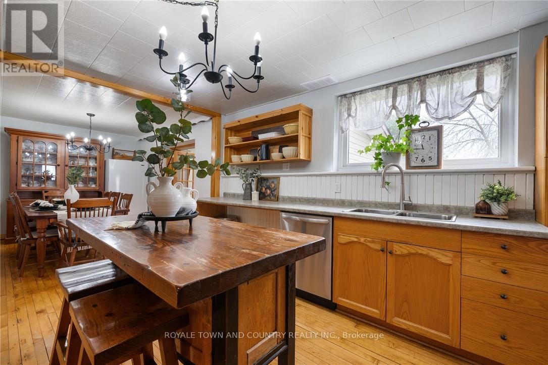 Photo 16 of 1320 Heights Road, Kawartha Lakes ON