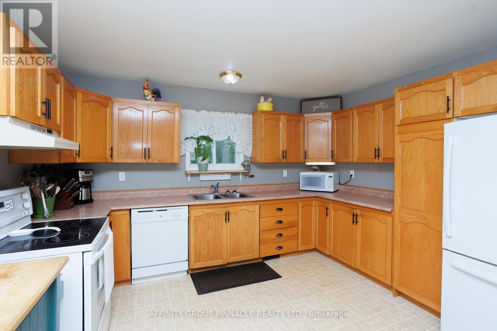 Photo 8 of 168 Northline Road, Kawartha Lakes ON