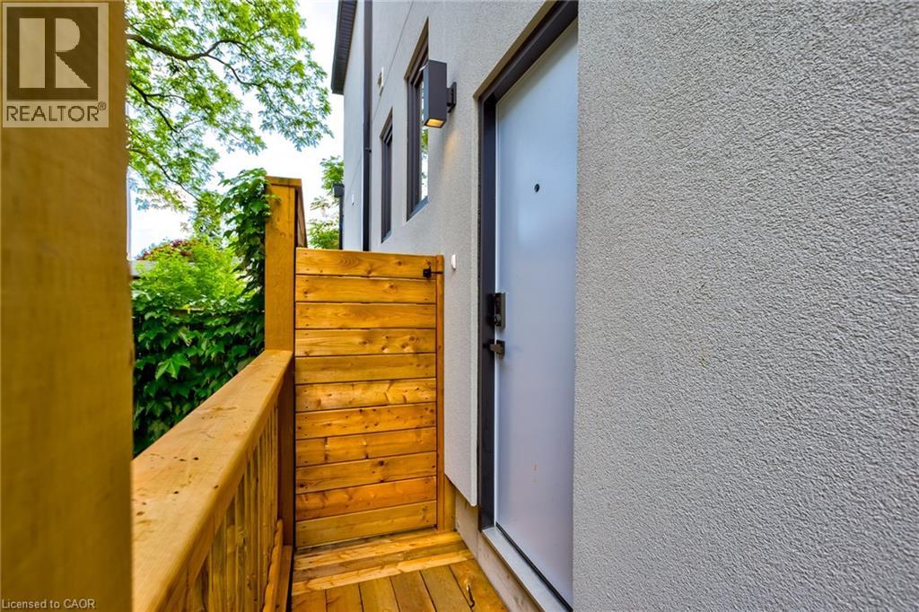 Photo 40 of 93 Oak Street, Cambridge ON