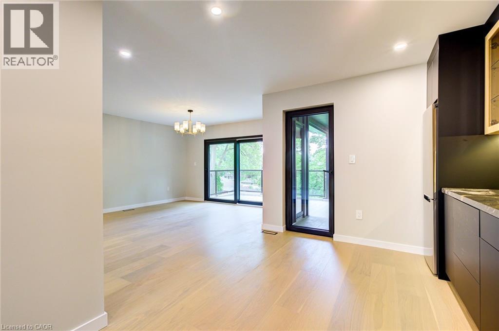 Photo 34 of 93 Oak Street, Cambridge ON