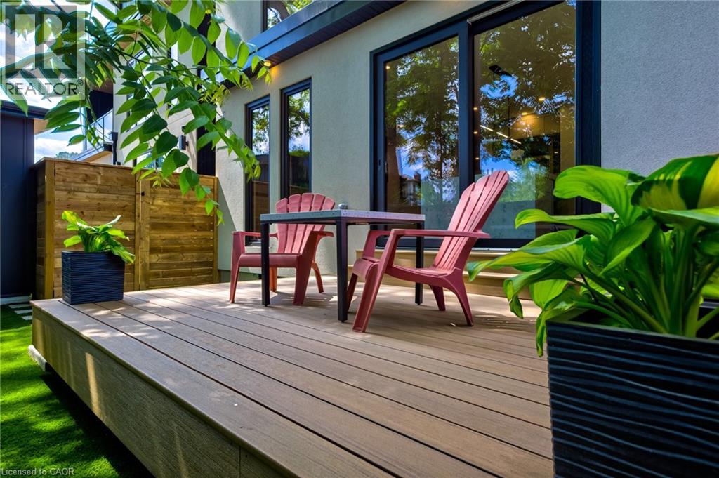 Photo 48 of 93 Oak Street, Cambridge ON