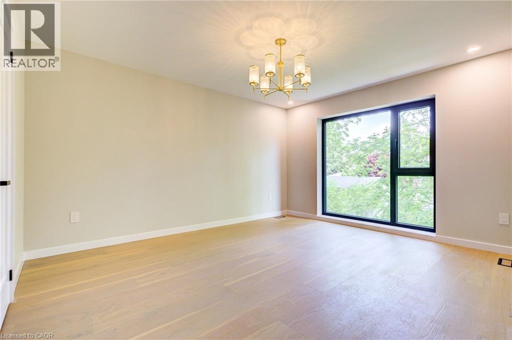 Photo 22 of 93 Oak Street, Cambridge ON