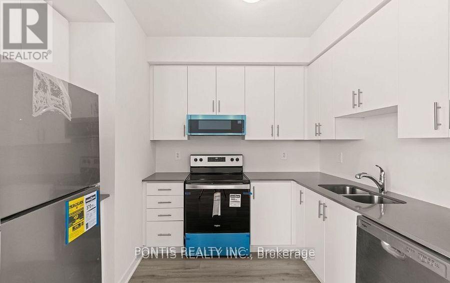 Photo 31 of 220 1695 Dersan Street, Pickering ON