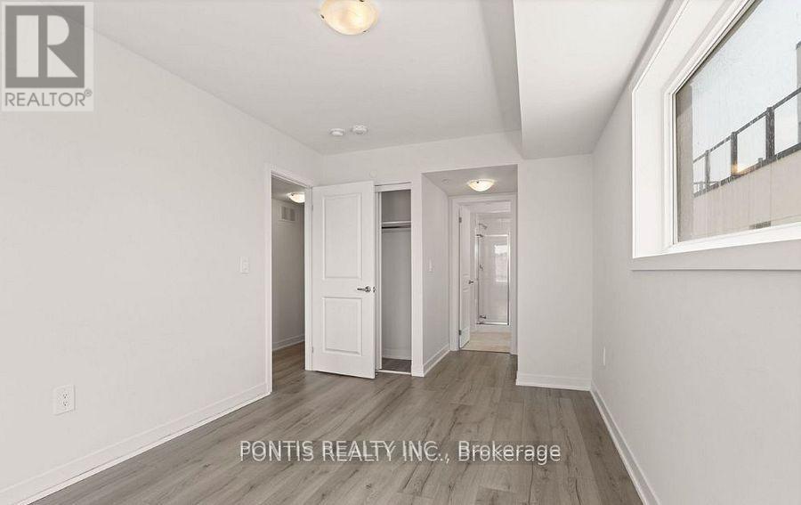 Photo 13 of 220 1695 Dersan Street, Pickering ON