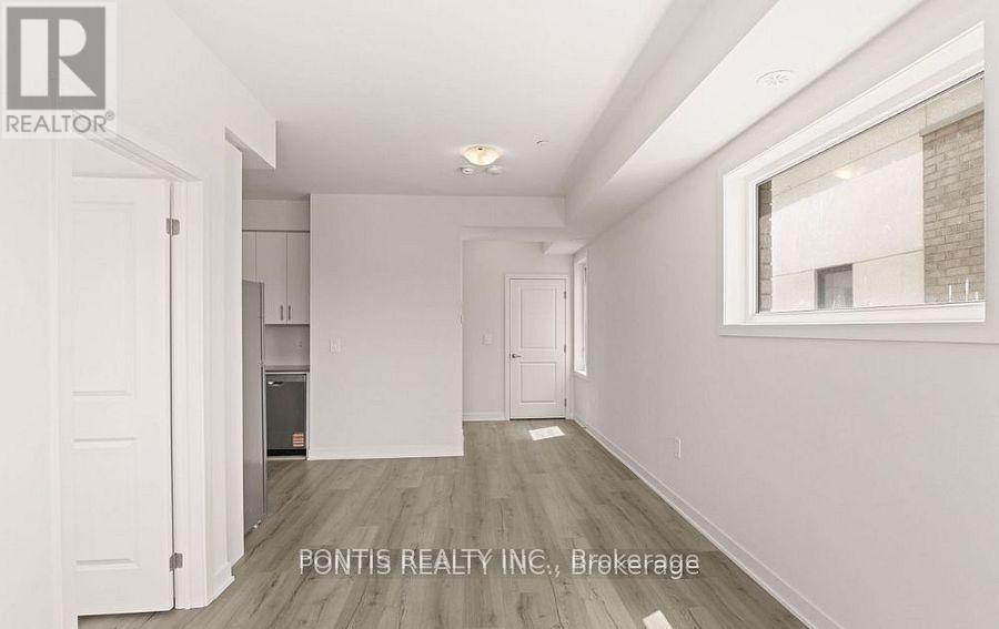 Photo 5 of 220 1695 Dersan Street, Pickering ON