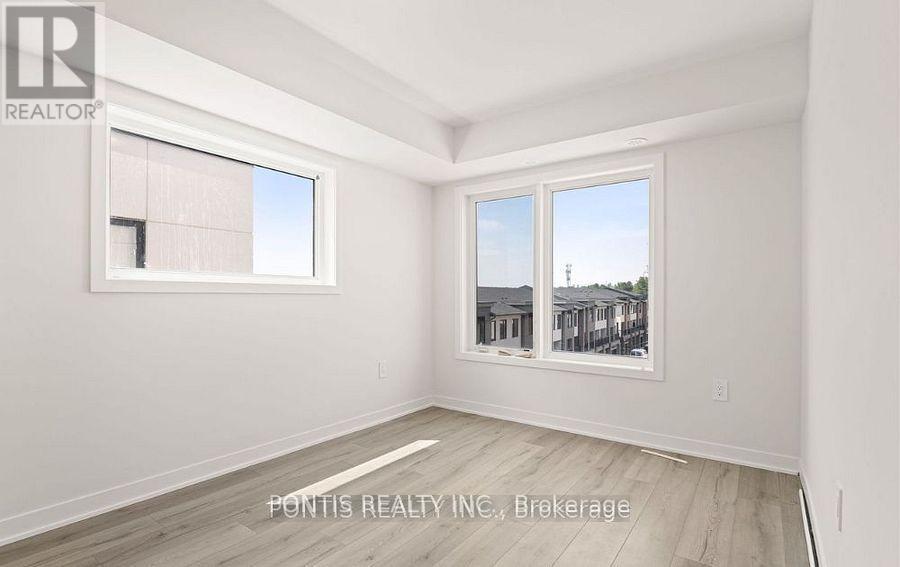 Photo 15 of 220 1695 Dersan Street, Pickering ON
