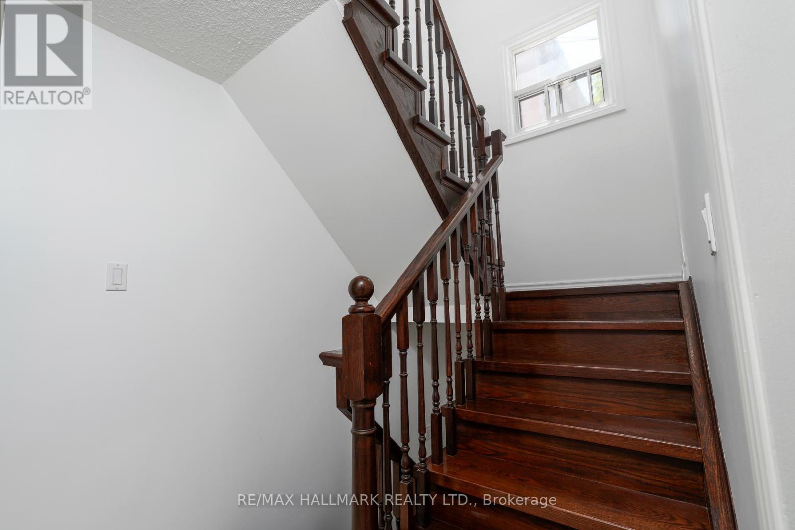 Photo 16 of 610 Greenwood Avenue, Toronto ON
