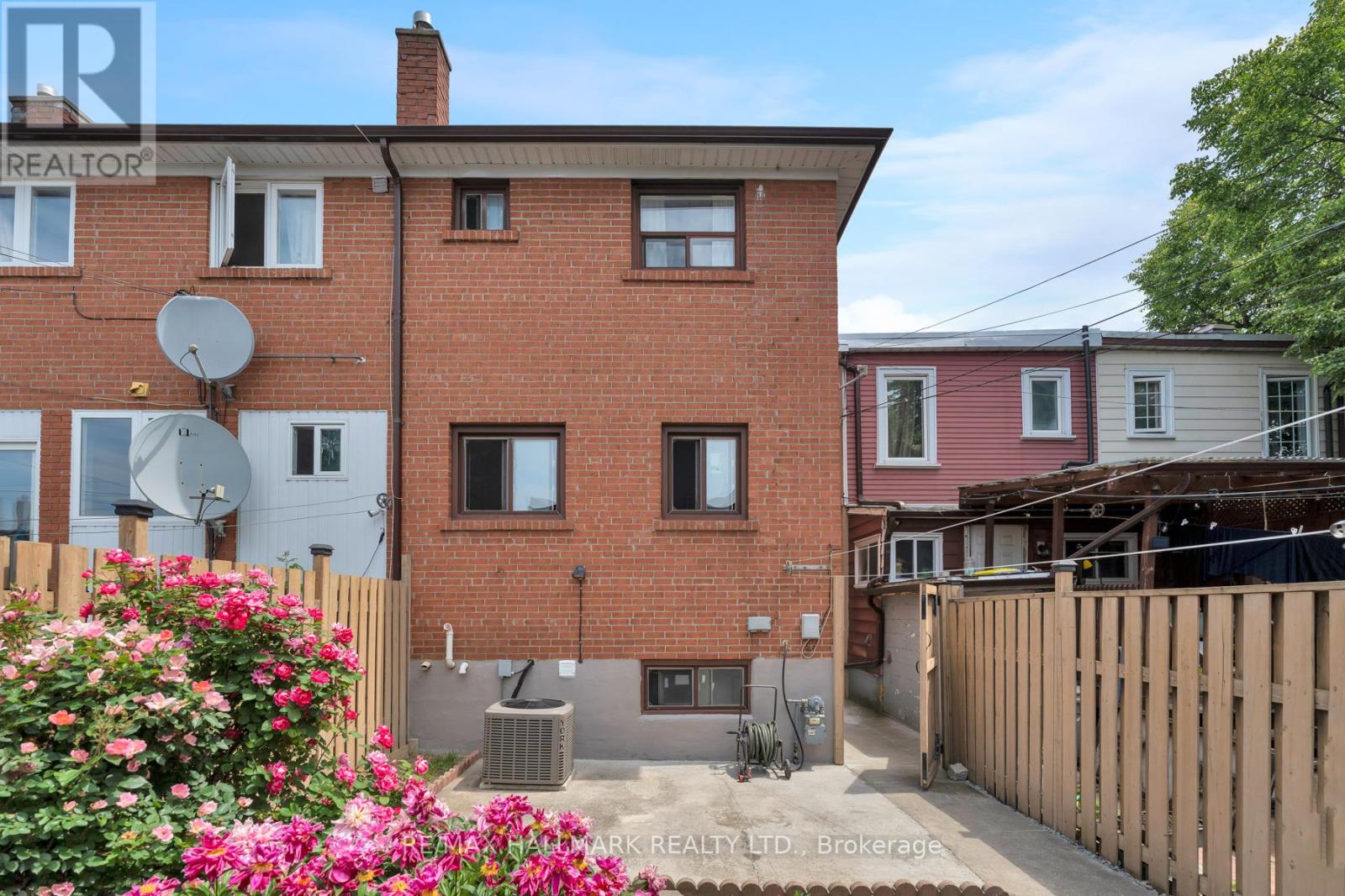 Photo 37 of 610 Greenwood Avenue, Toronto ON