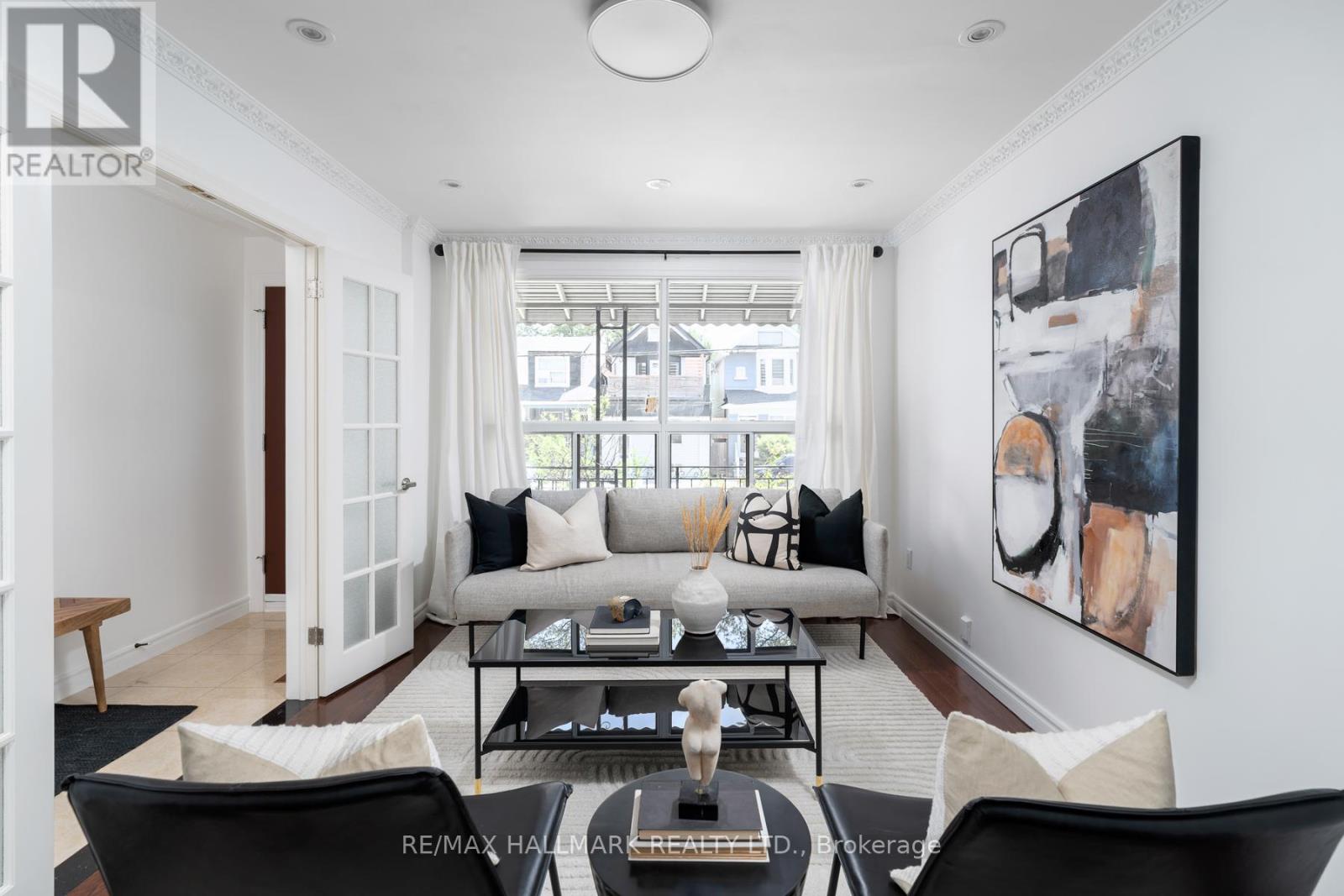 Photo 4 of 610 Greenwood Avenue, Toronto ON
