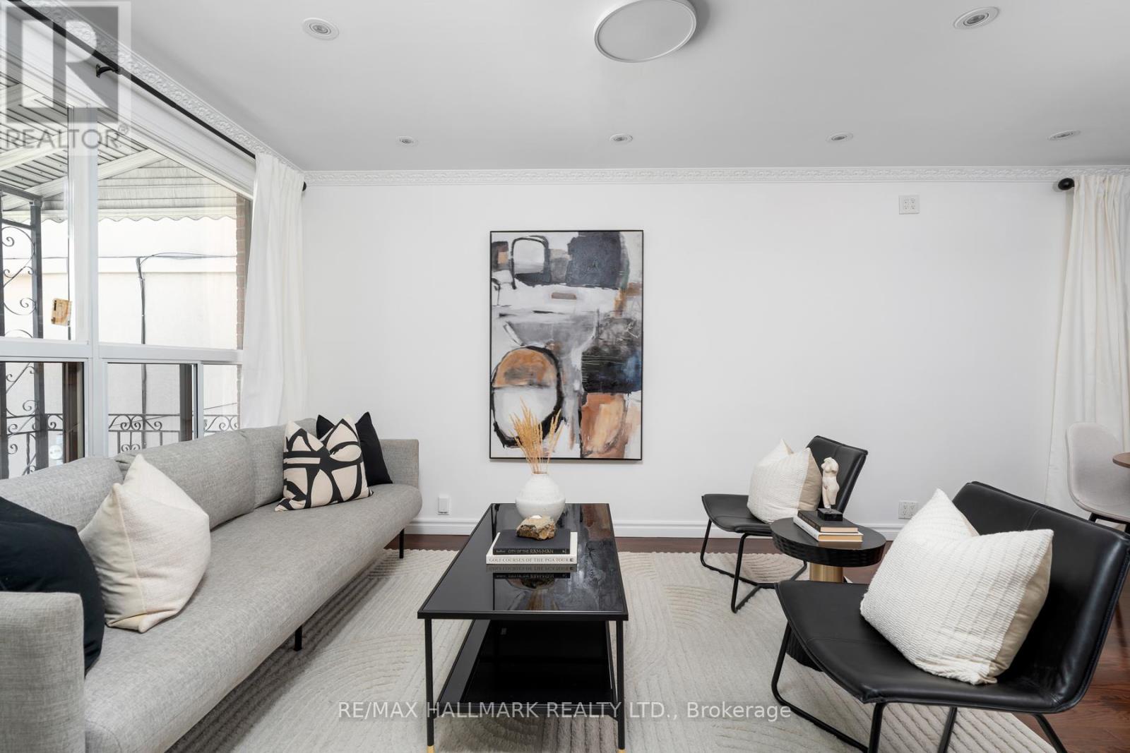 Photo 5 of 610 Greenwood Avenue, Toronto ON