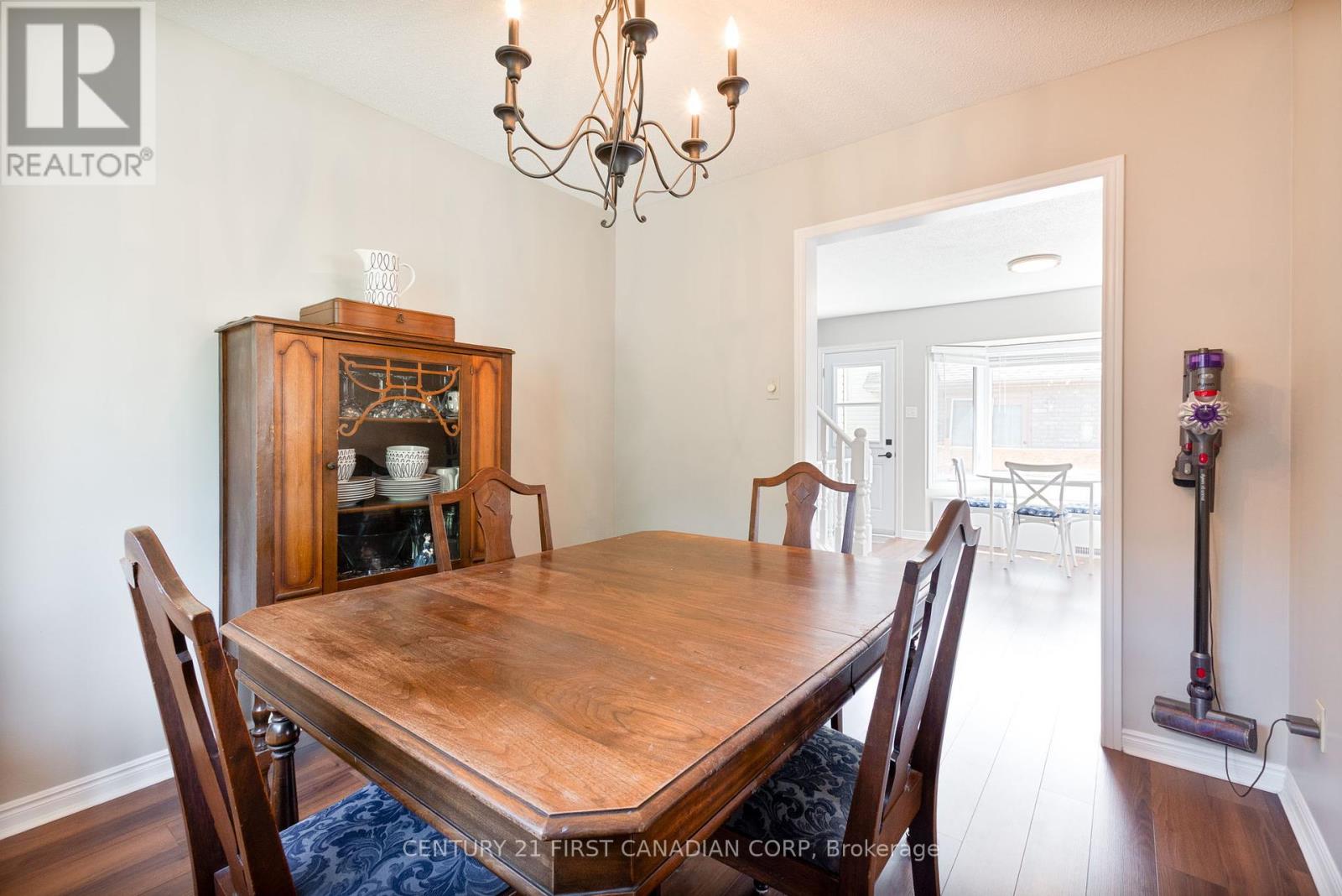 Photo 10 of 162 Ashley Crescent, London South ON