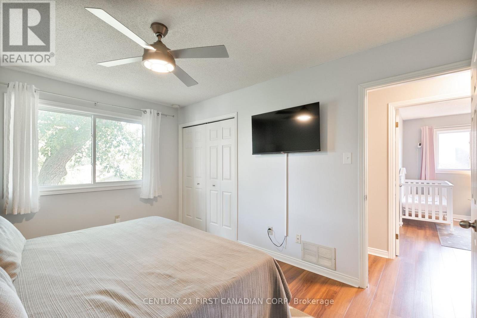 Photo 20 of 162 Ashley Crescent, London South ON