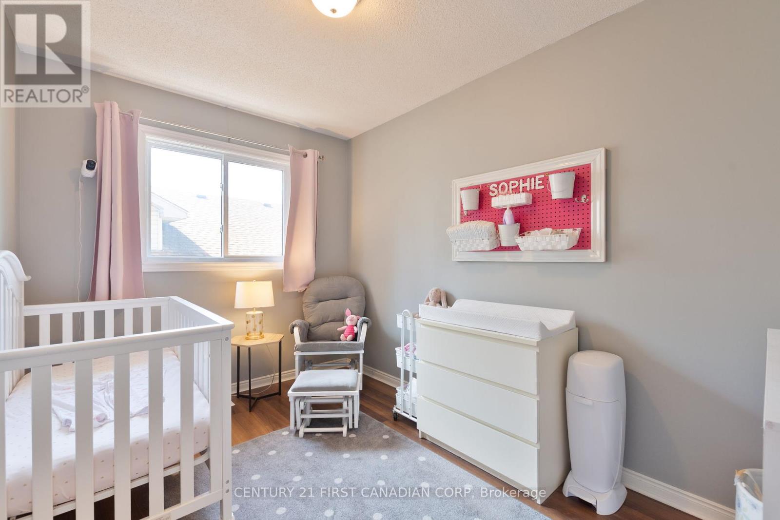 Photo 21 of 162 Ashley Crescent, London South ON