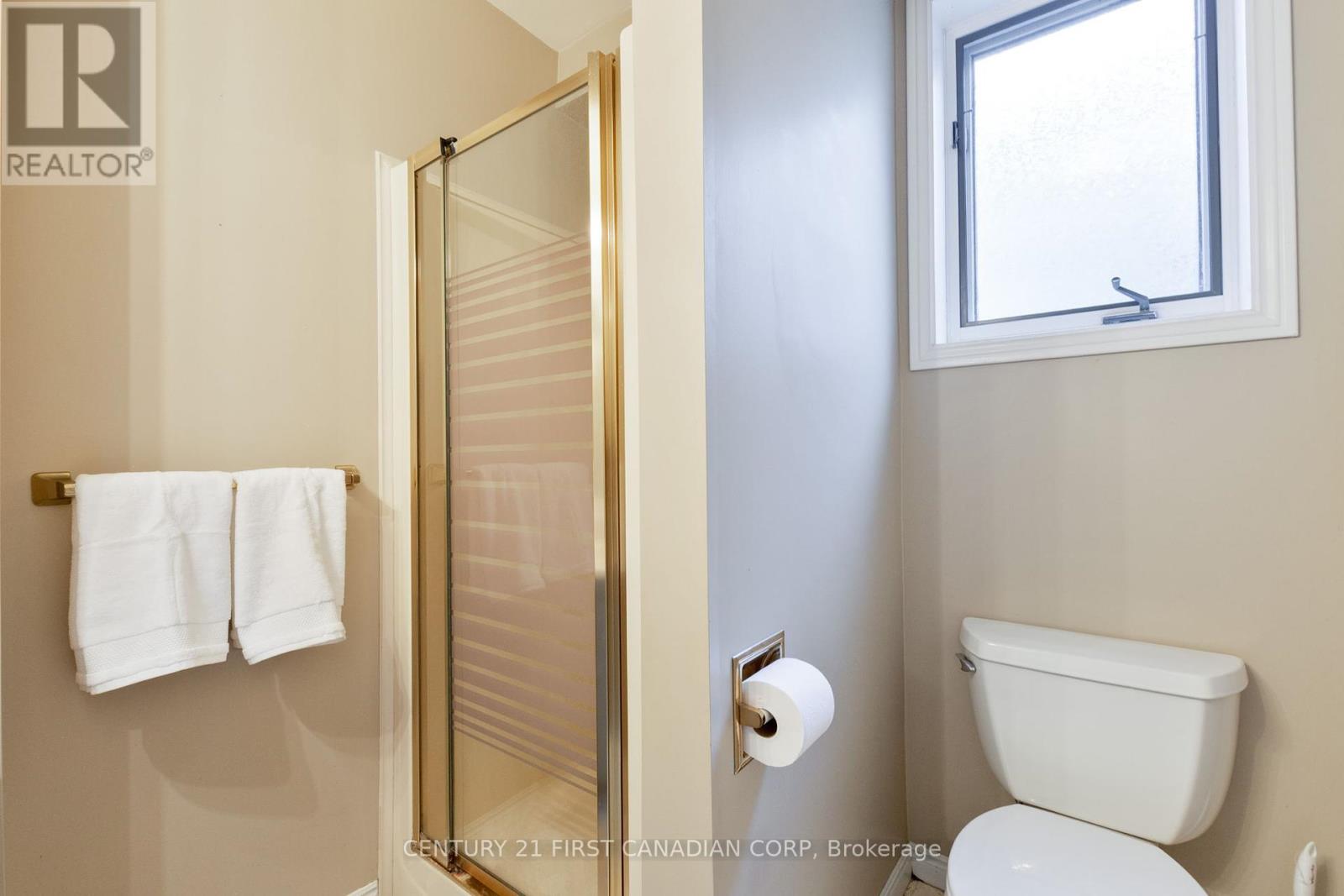 Photo 26 of 162 Ashley Crescent, London South ON