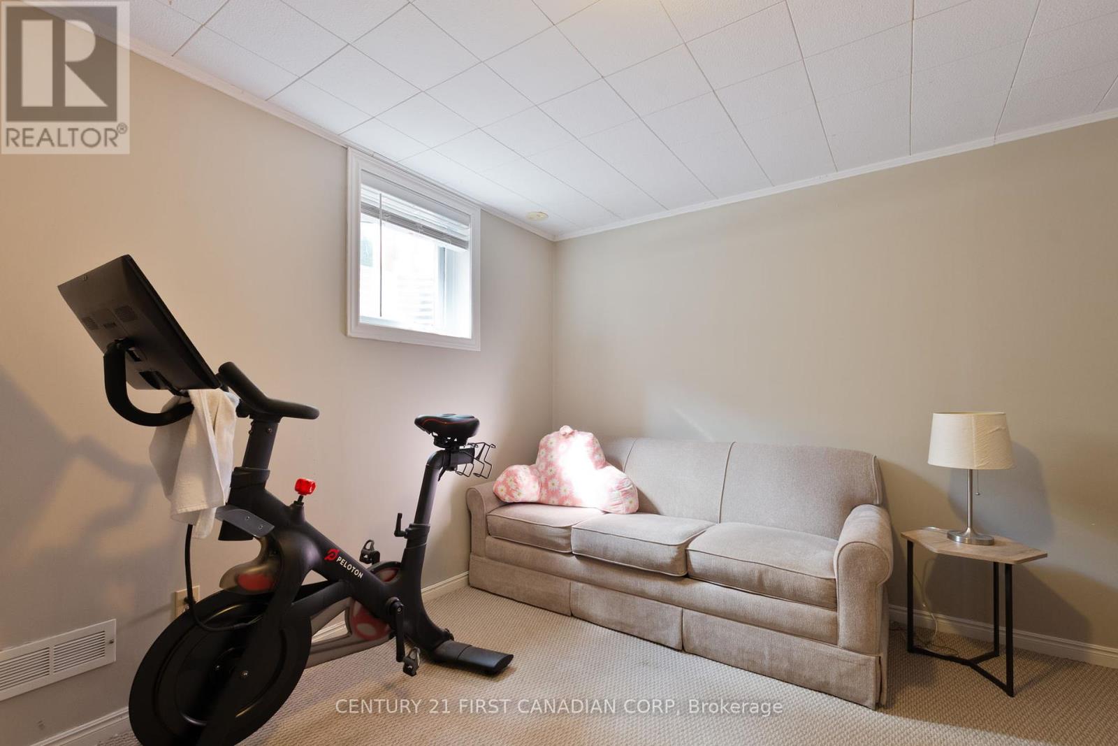 Photo 29 of 162 Ashley Crescent, London South ON