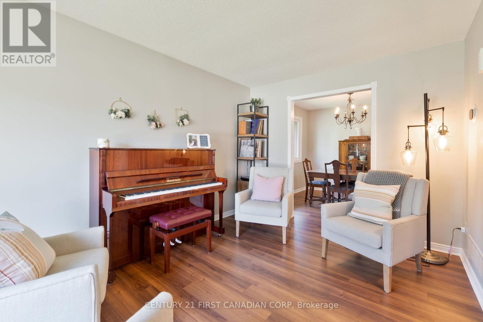Photo 7 of 162 Ashley Crescent, London South ON