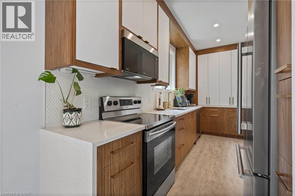 Photo 12 of 47 Gruhn Street, Kitchener ON