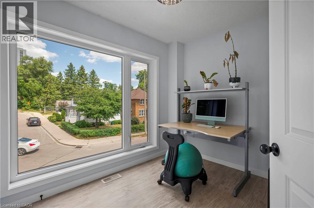 Photo 38 of 47 Gruhn Street, Kitchener ON
