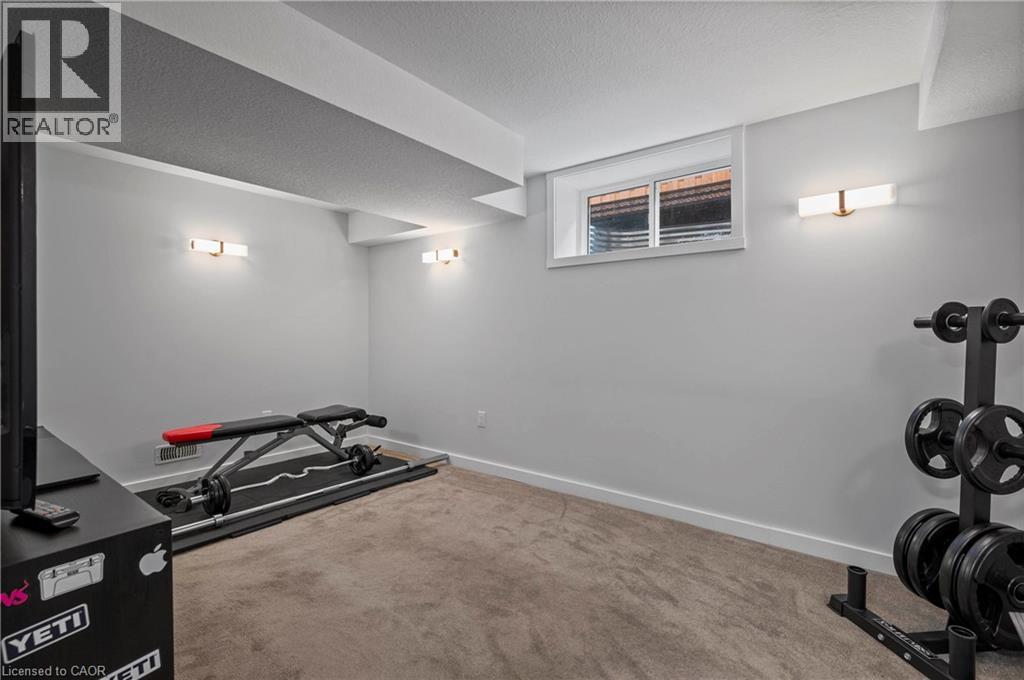 Photo 27 of 47 Gruhn Street, Kitchener ON