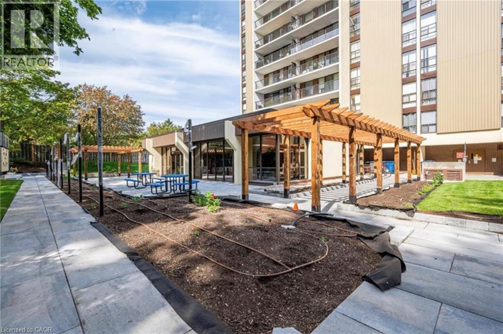 Photo 8 of 81 Church Street Unit 702, Kitchener ON