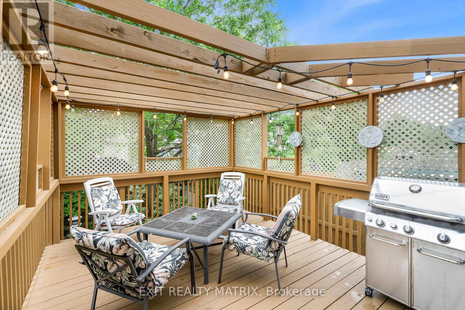 Photo 11 of 23 Cobblestone Drive, Russell ON