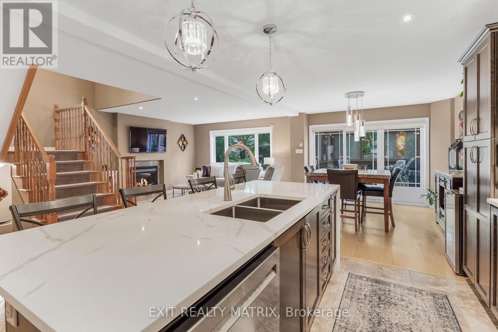 Photo 21 of 23 Cobblestone Drive, Russell ON