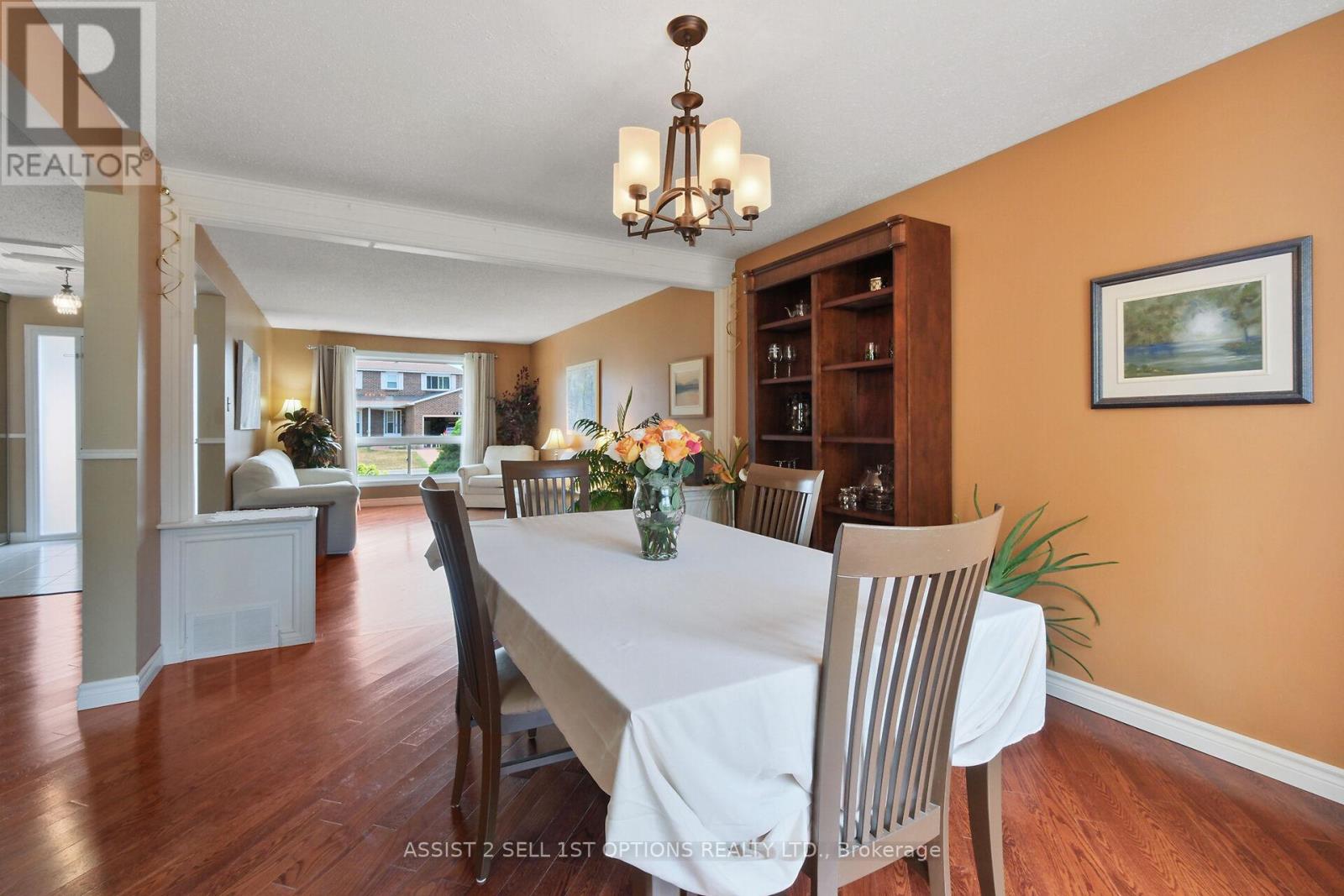 Photo 5 of 1884 Chaine Court, Ottawa ON