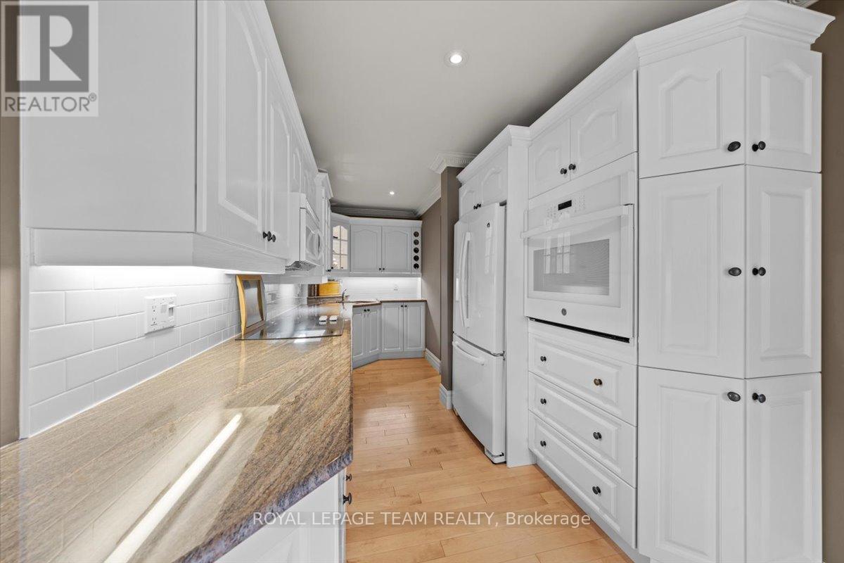 Photo 46 of 14 27 Forsyth Lane, Ottawa ON