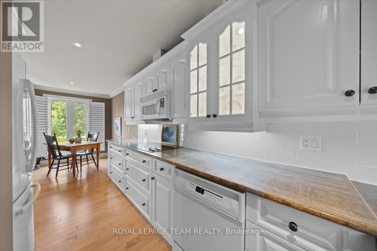 Photo 43 of 14 27 Forsyth Lane, Ottawa ON