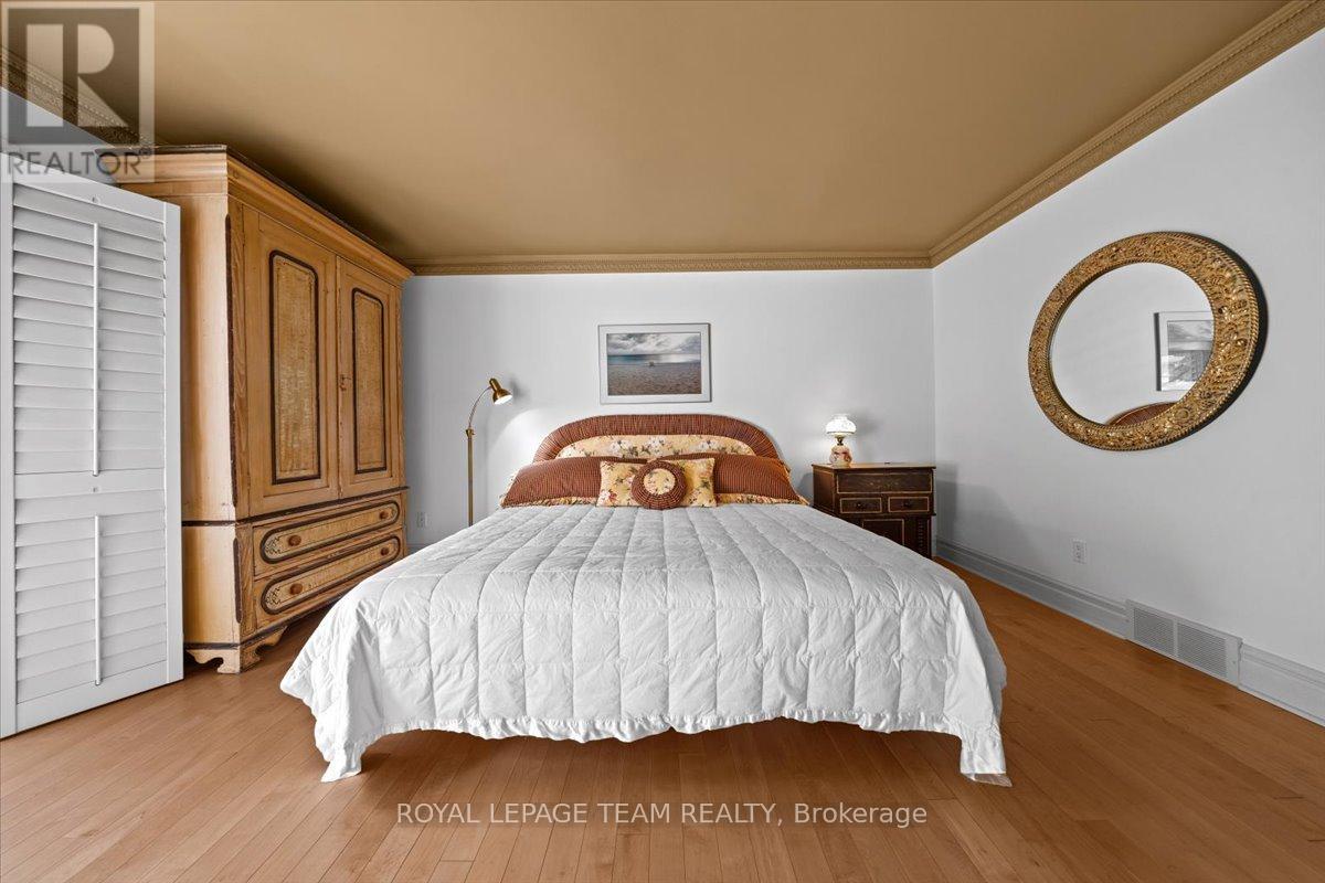 Photo 20 of 14 27 Forsyth Lane, Ottawa ON