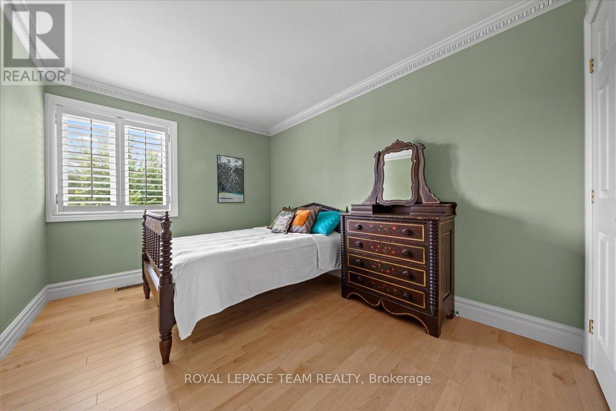 Photo 39 of 14 27 Forsyth Lane, Ottawa ON
