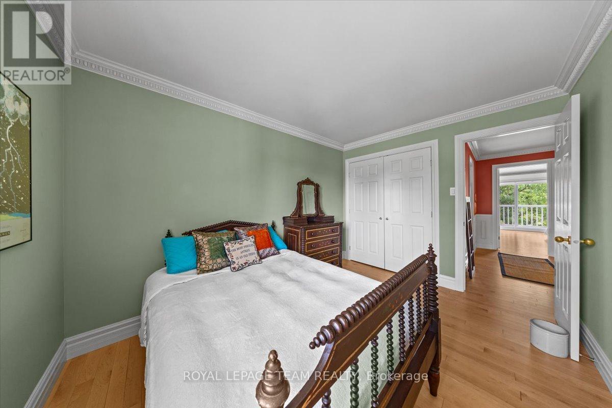 Photo 9 of 14 27 Forsyth Lane, Ottawa ON