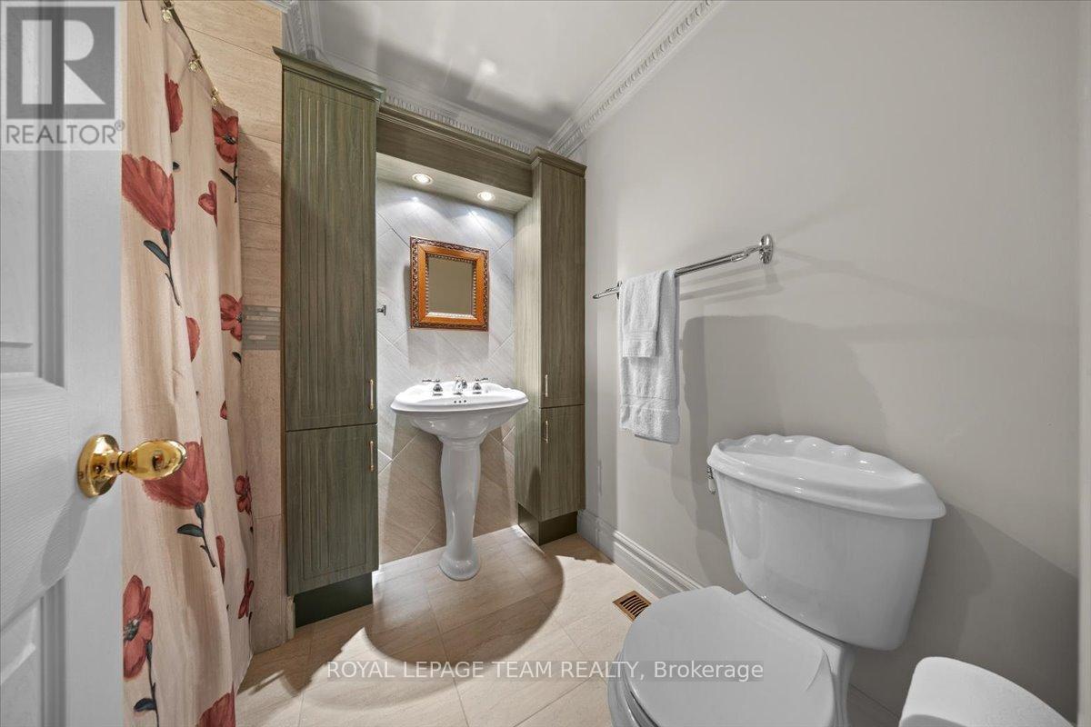 Photo 16 of 14 27 Forsyth Lane, Ottawa ON