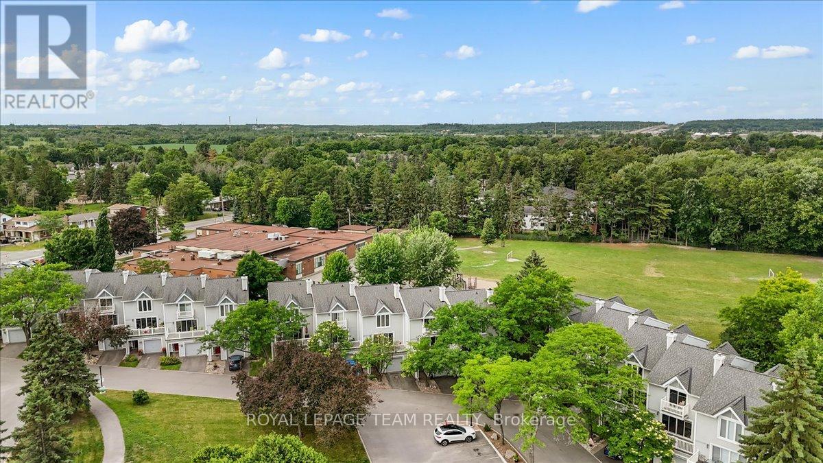 Photo 32 of 14 27 Forsyth Lane, Ottawa ON