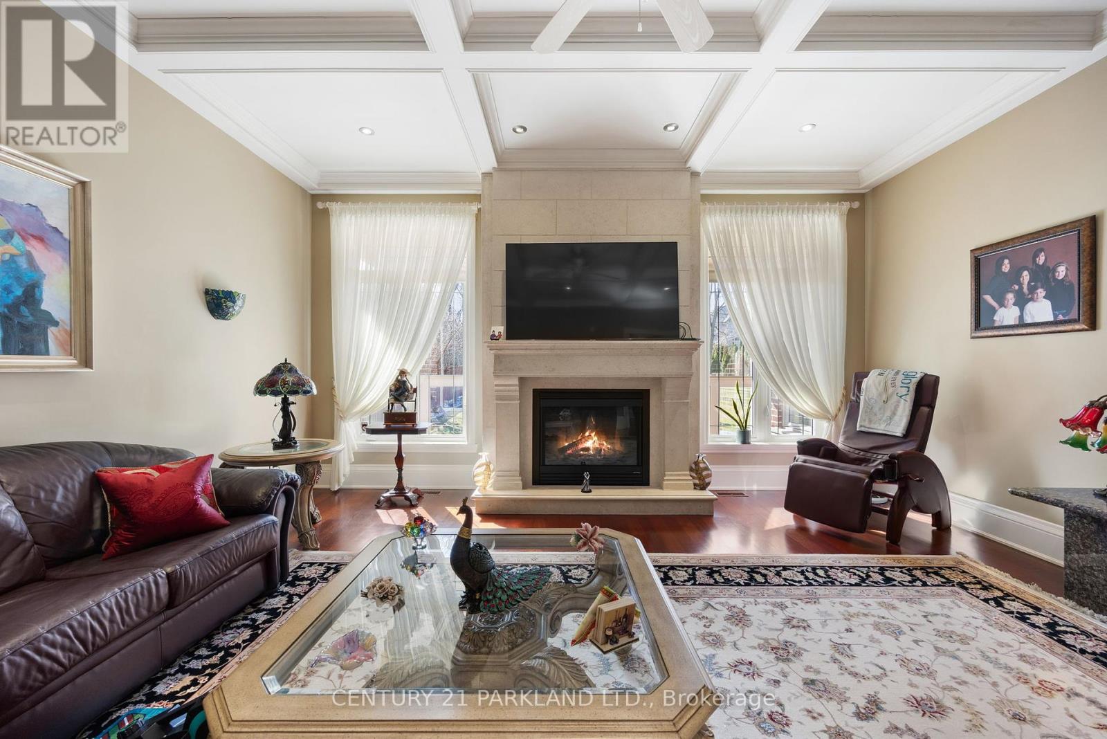 Photo 29 of 16 Boyle Drive, Richmond Hill ON