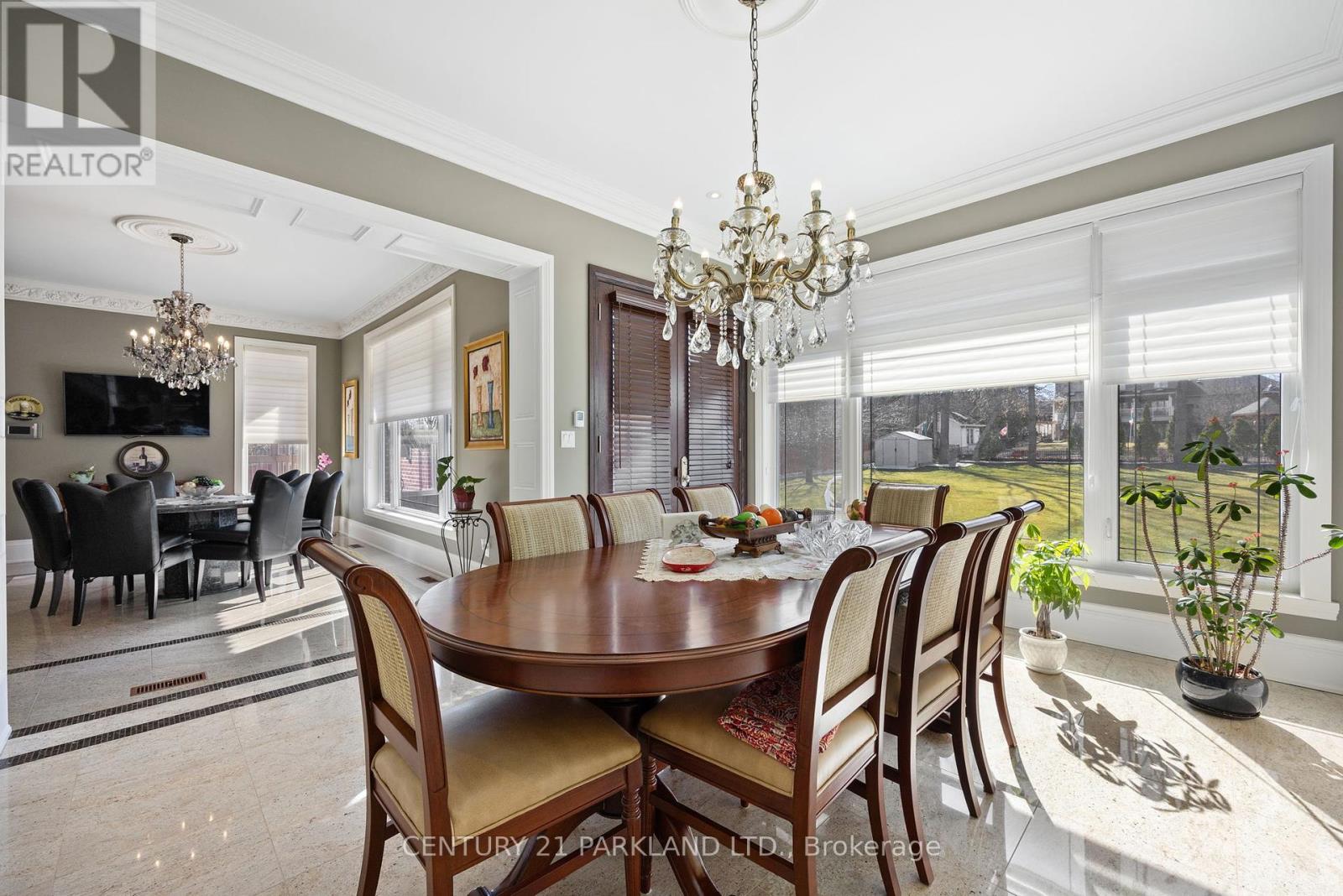 Photo 24 of 16 Boyle Drive, Richmond Hill ON