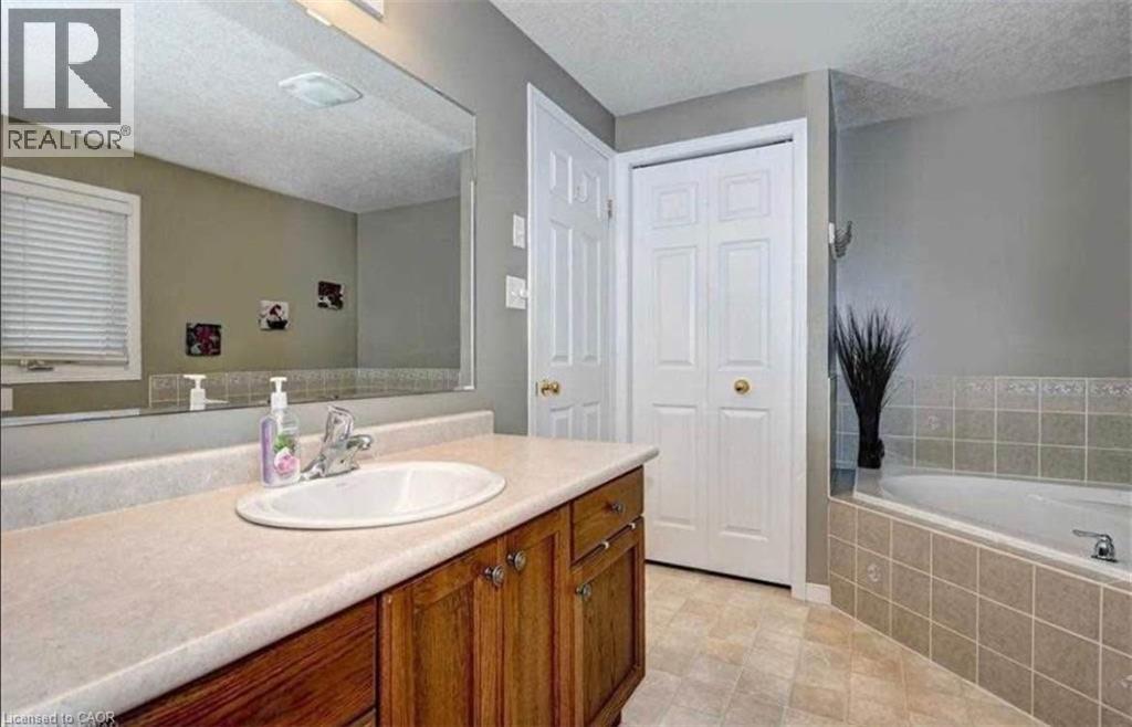 Photo 8 of Upper 10 Verona Street, Kitchener ON