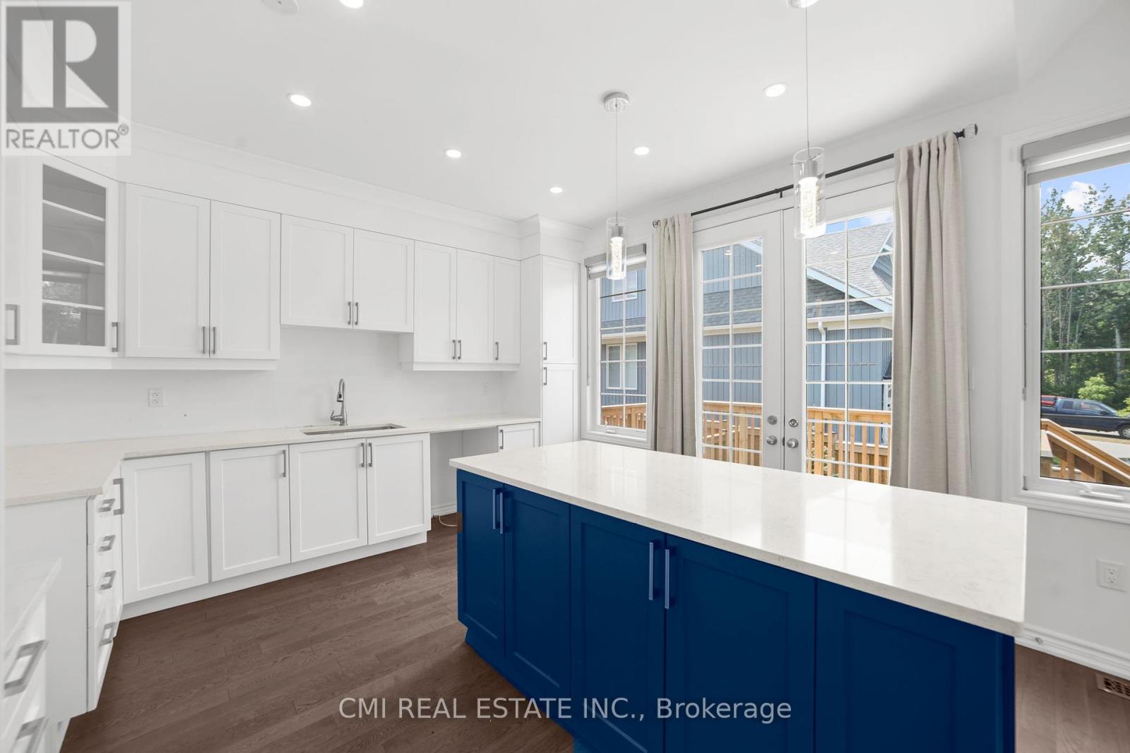 Photo 22 of 3205 Mosley Street, Wasaga Beach ON