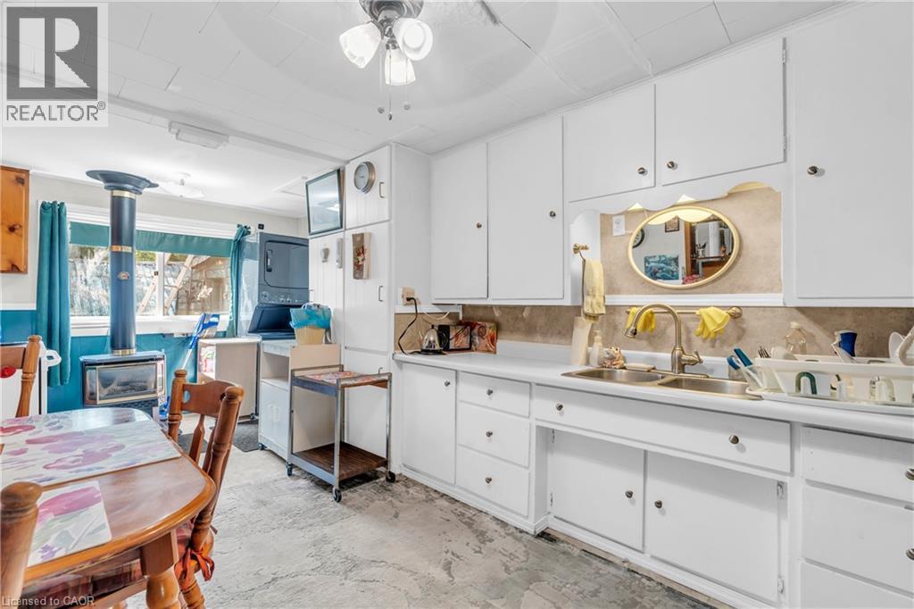 Photo 10 of 1264 Parkinson Road, Woodstock ON
