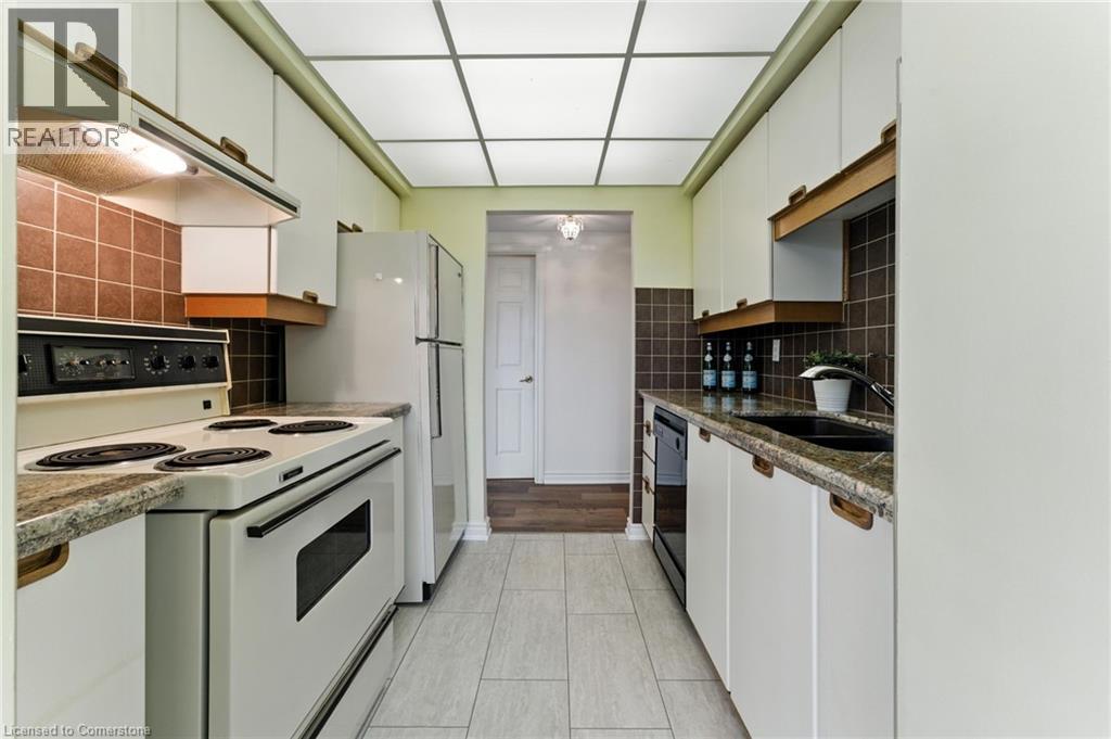 Photo 17 of 237 King Street W Unit 1104, Cambridge ON