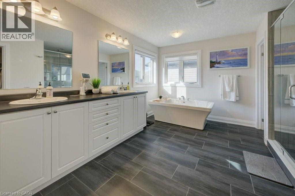Photo 33 of 43 Greyhawk Street, Kitchener ON